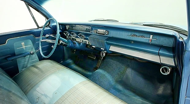 1961-oldsmobile-dynamic-88-interior[2].jpg