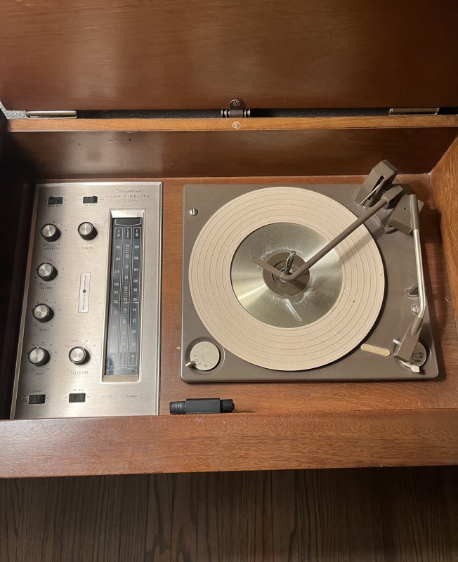 1 Silvertone 6090.JPG