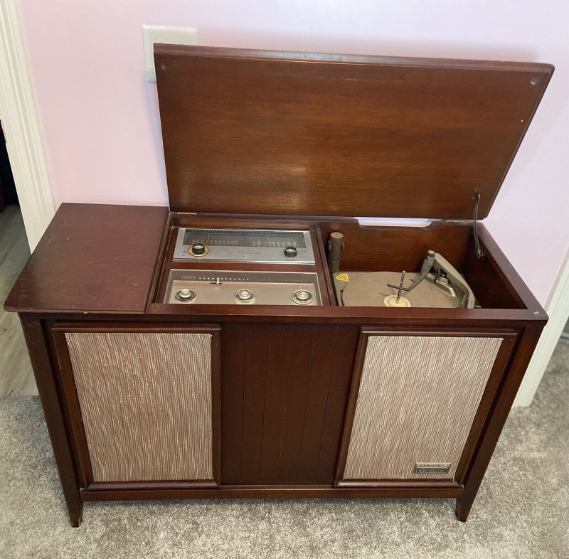 Zenith SK-2506-T Console stereo.jpg