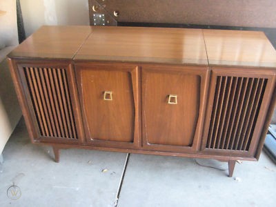 1964-fisher-futura-.jpg