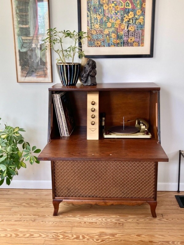 Dumont stereo.jpg