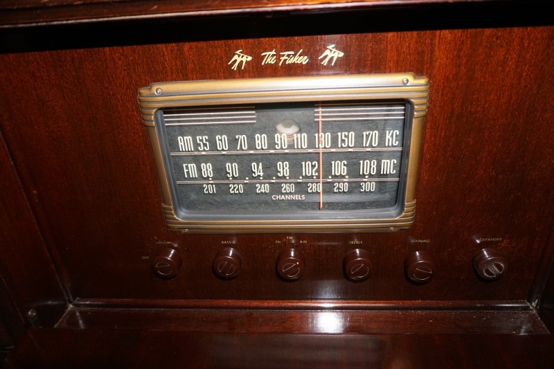 Fisher_Console_e.jpg