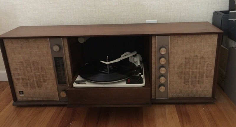 GE stereo with Garrard changer.jpg