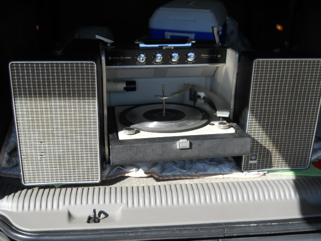 GE Trimline stereo with 6AQ5 amp.JPG