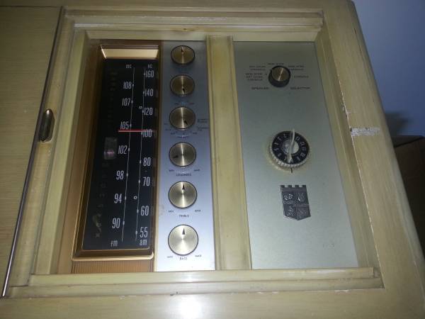 '62 Magnavox Stereo Theater, tuner.jpg