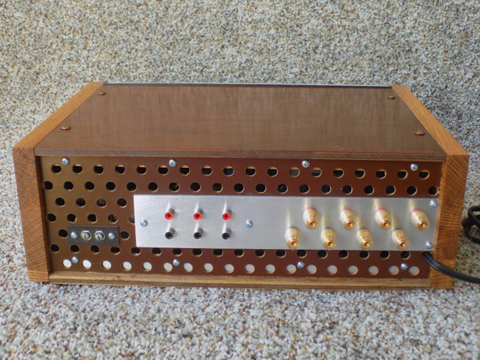 Magnavox R344 Rear View of Connectors and Venting